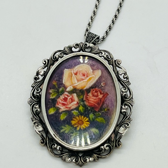 Silver .800 floral picture frame necklace - Picture 1 of 5